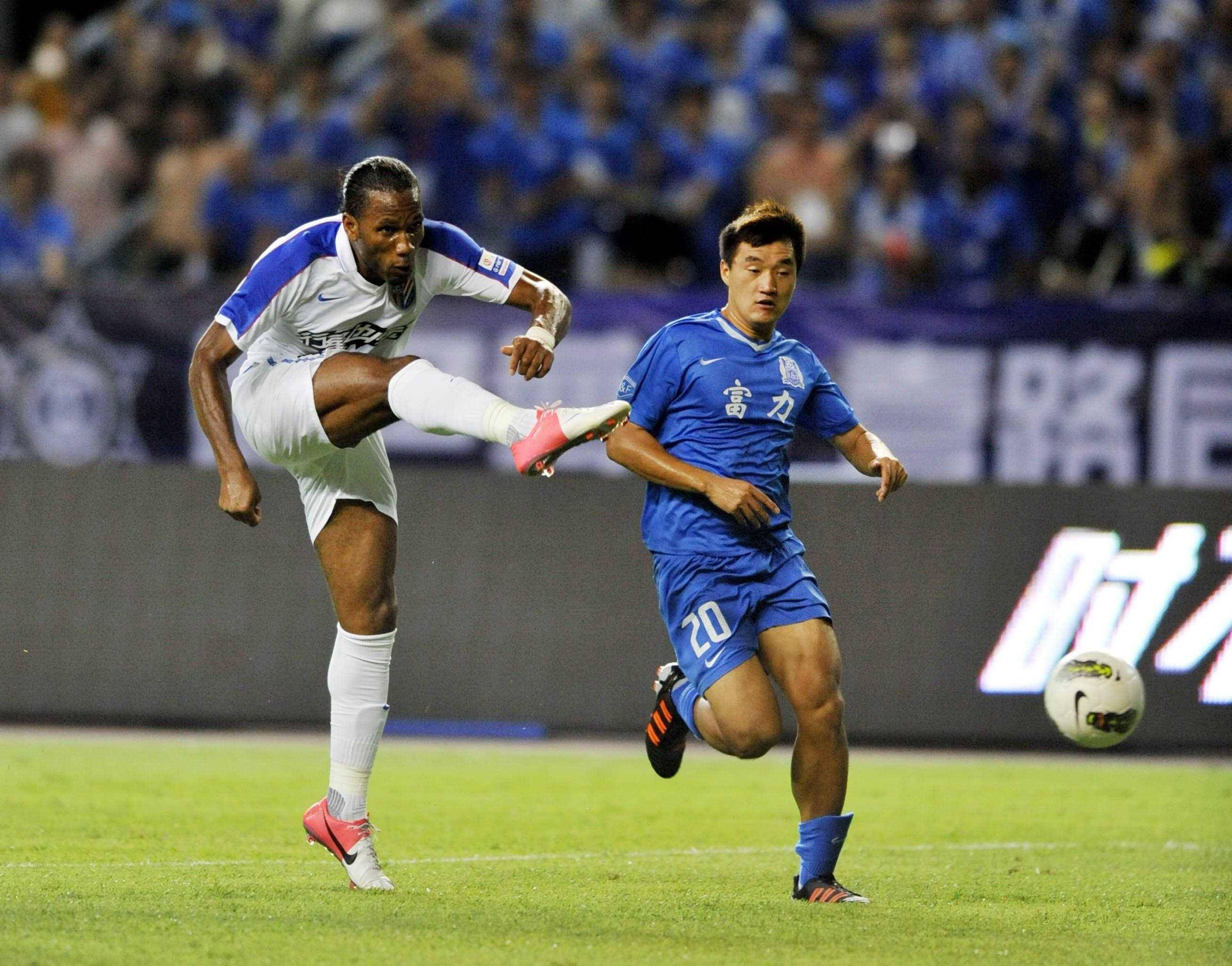 乐鱼体育官网-德罗巴在澳大利亚队比赛中比赛规则变更，出色发挥引发热议！观众掌声雷动-乐鱼体育官网